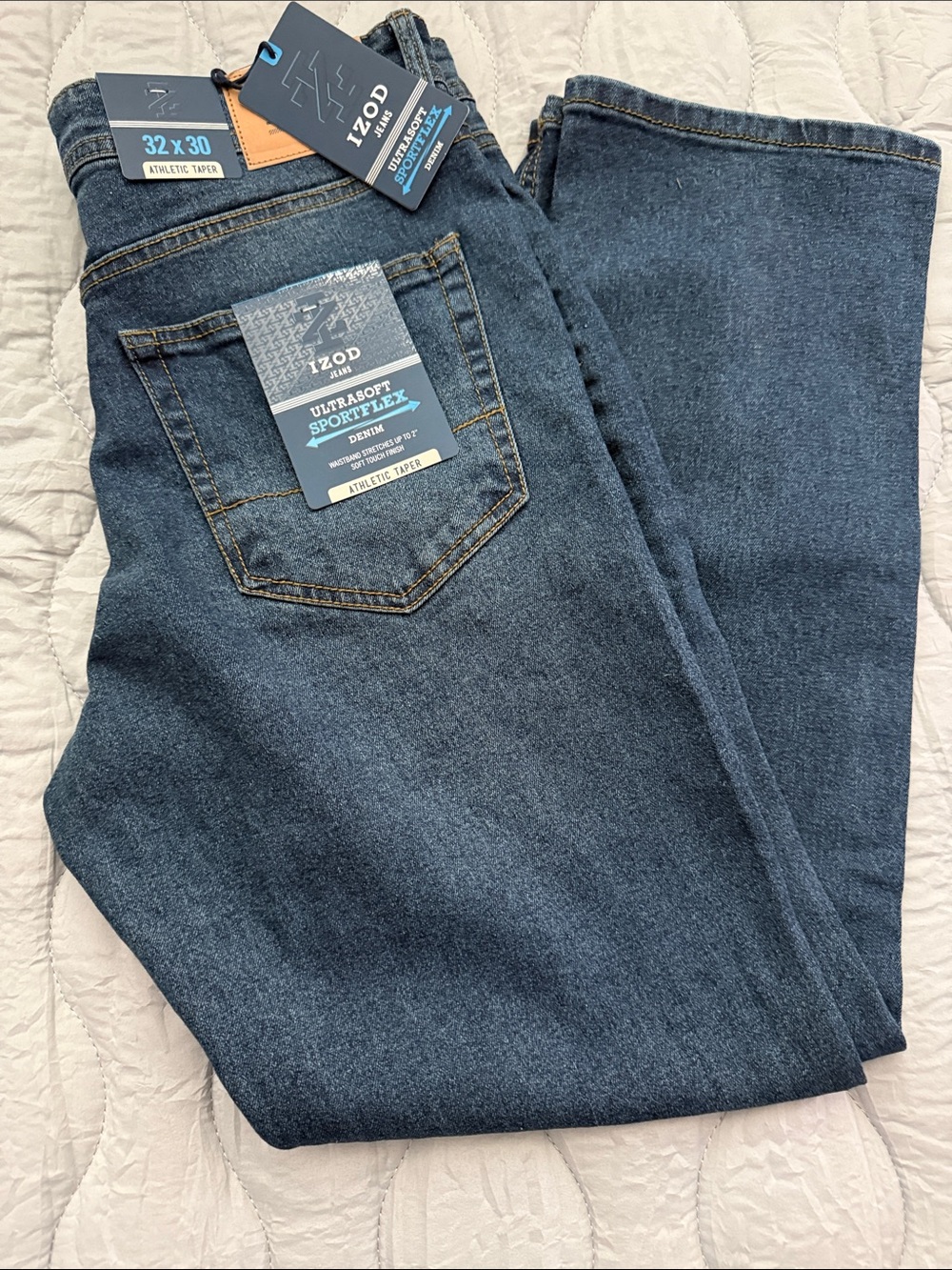 Izod Men's Dark Blue Straight Leg Jeans